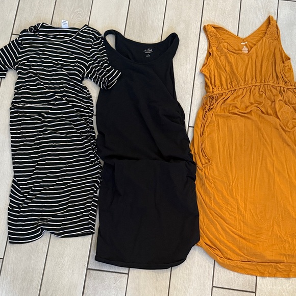 Maternity Medium Dresses - Picture 1 of 4